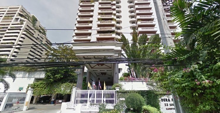 Dera Mansion